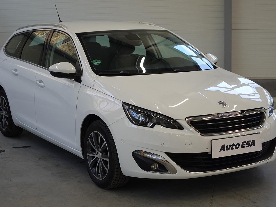 Peugeot 308 1.2i 
