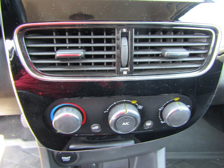 Renault Clio 1.2i 