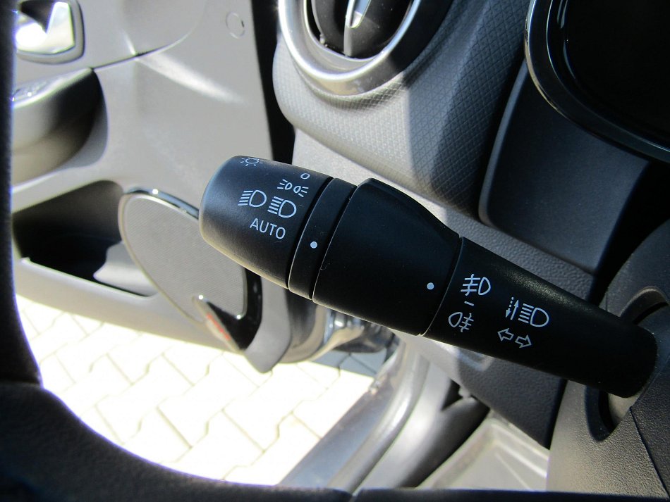 Renault Clio 1.2i 