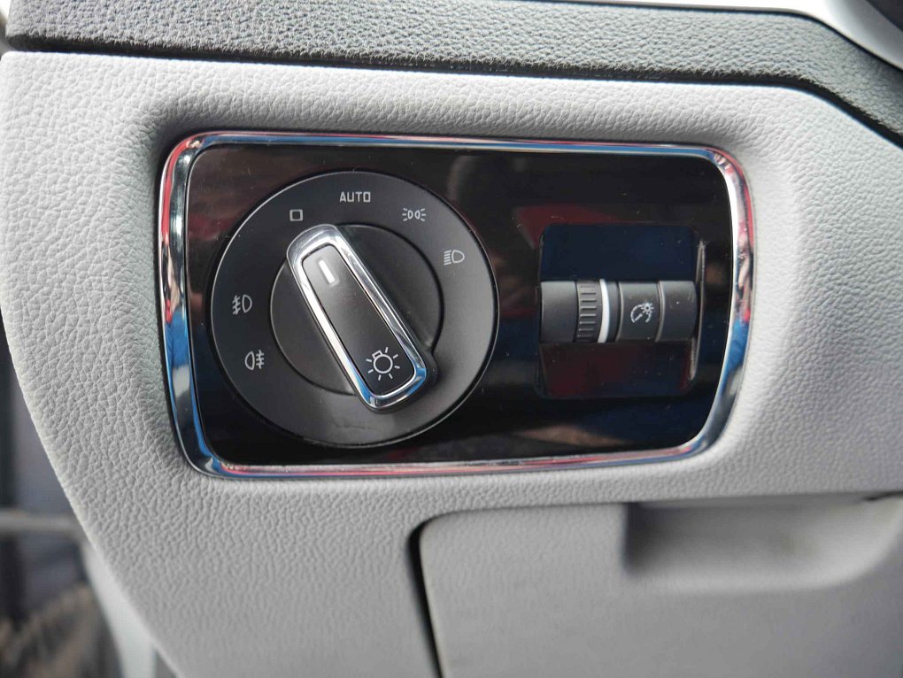 Škoda Superb II 2.0TDi Ambition