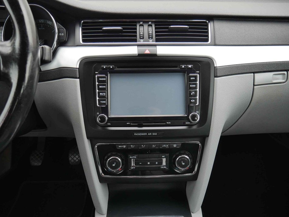 Škoda Superb II 2.0TDi Ambition
