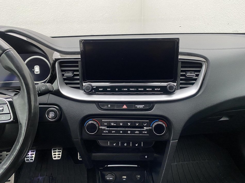 Kia Ceed 1.5 T-GDi TOP