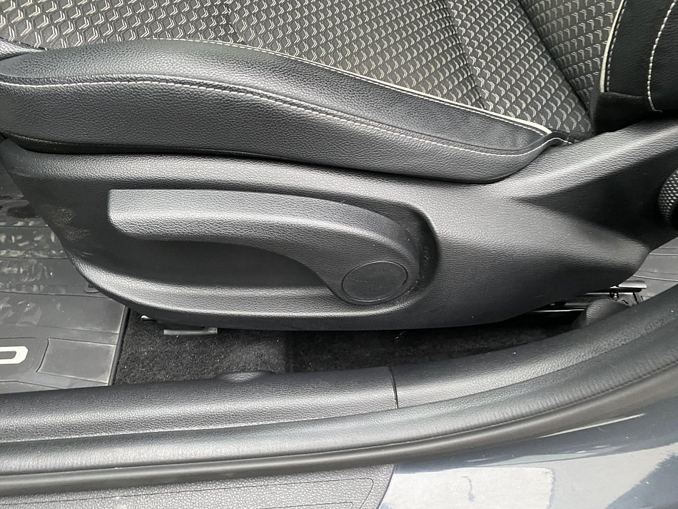 Kia Ceed 1.5 T-GDi TOP