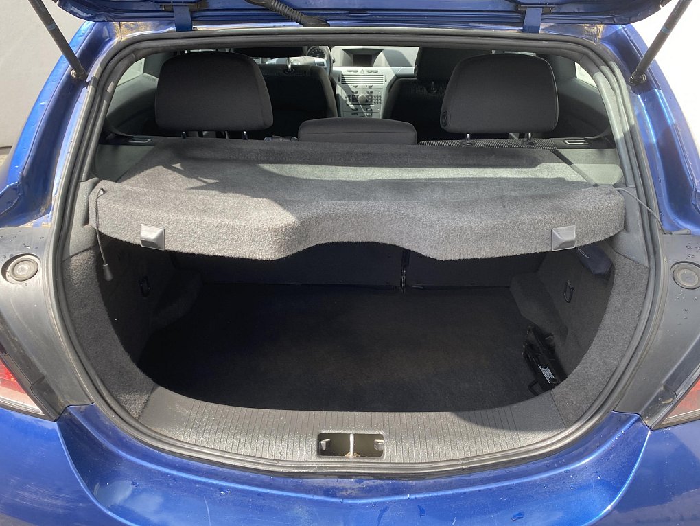 Opel Astra 1.6i Sport GTC