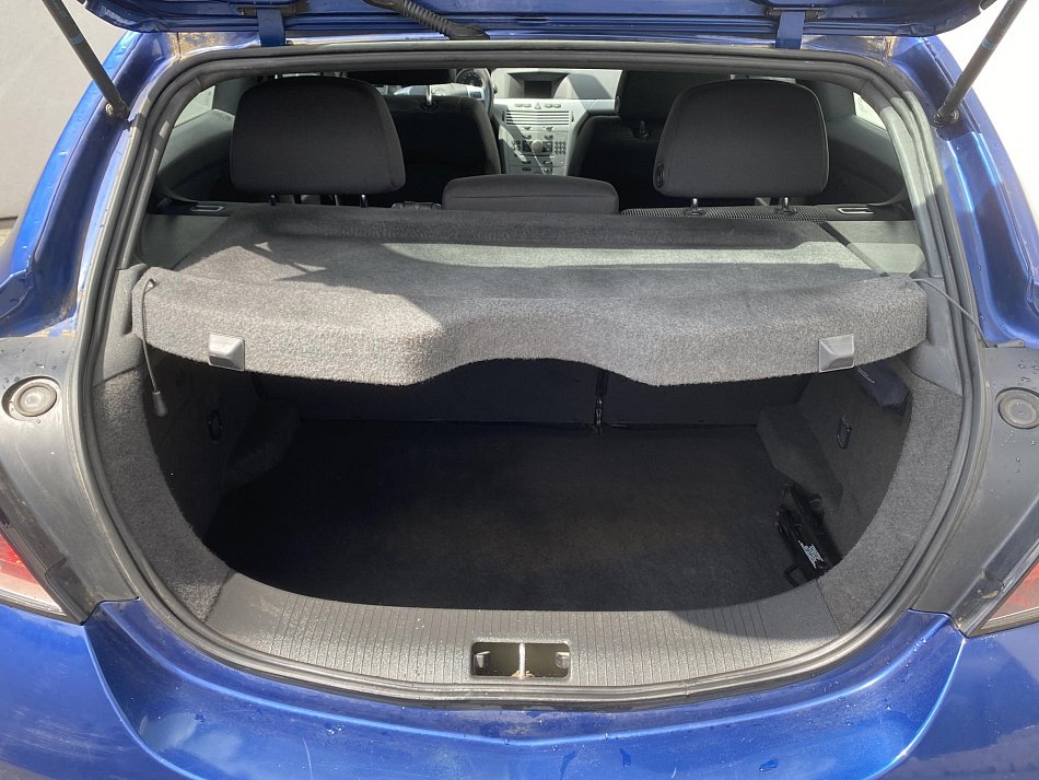 Opel Astra 1.6i Sport GTC