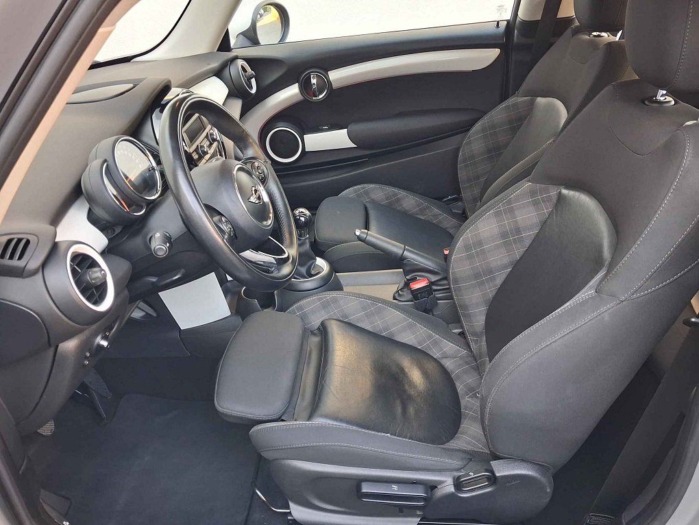 Mini Cooper 1.5i 