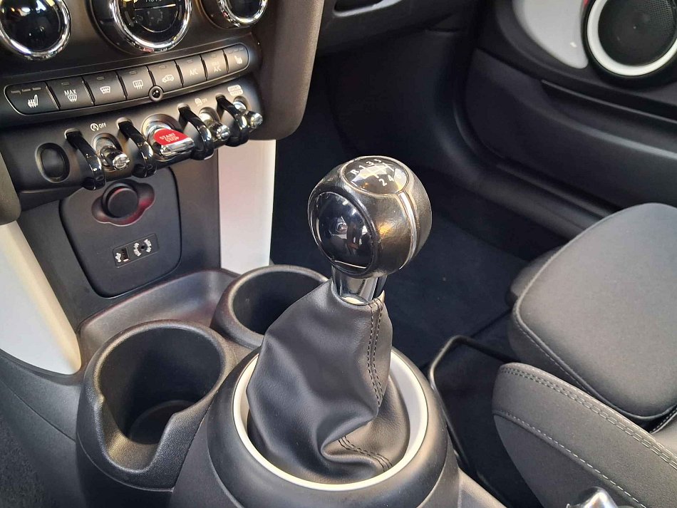 Mini Cooper 1.5i 