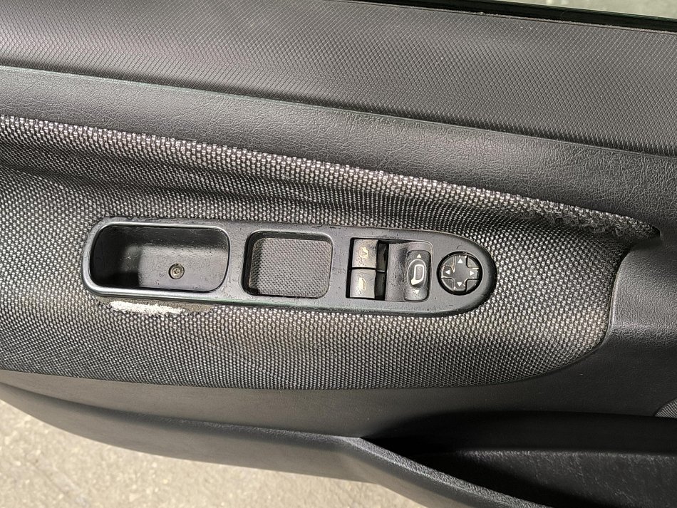 Peugeot 207 1.6VTi 
