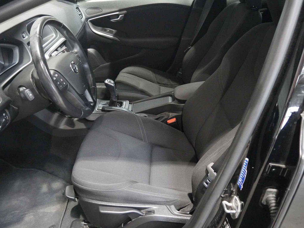 Volvo V40 2.0 D 