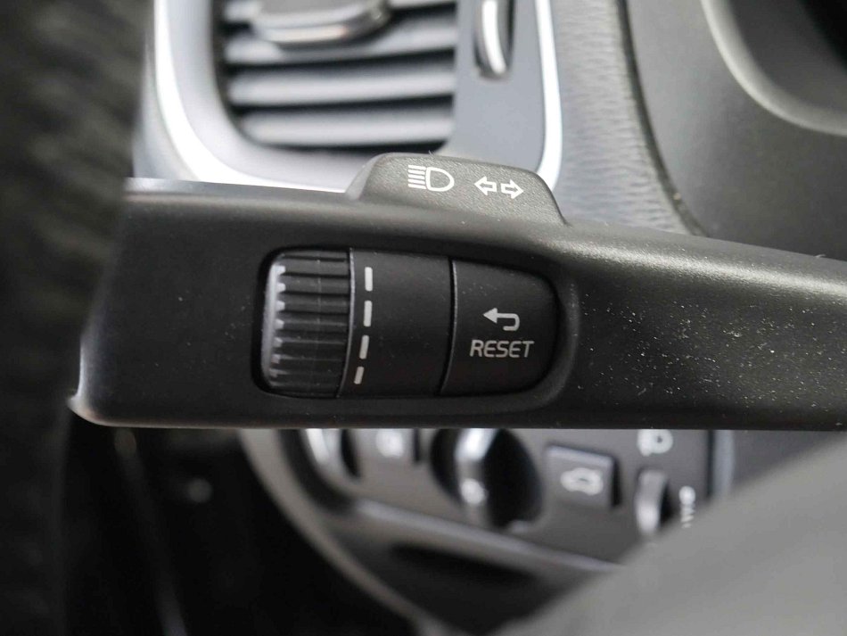 Volvo V40 2.0 D 