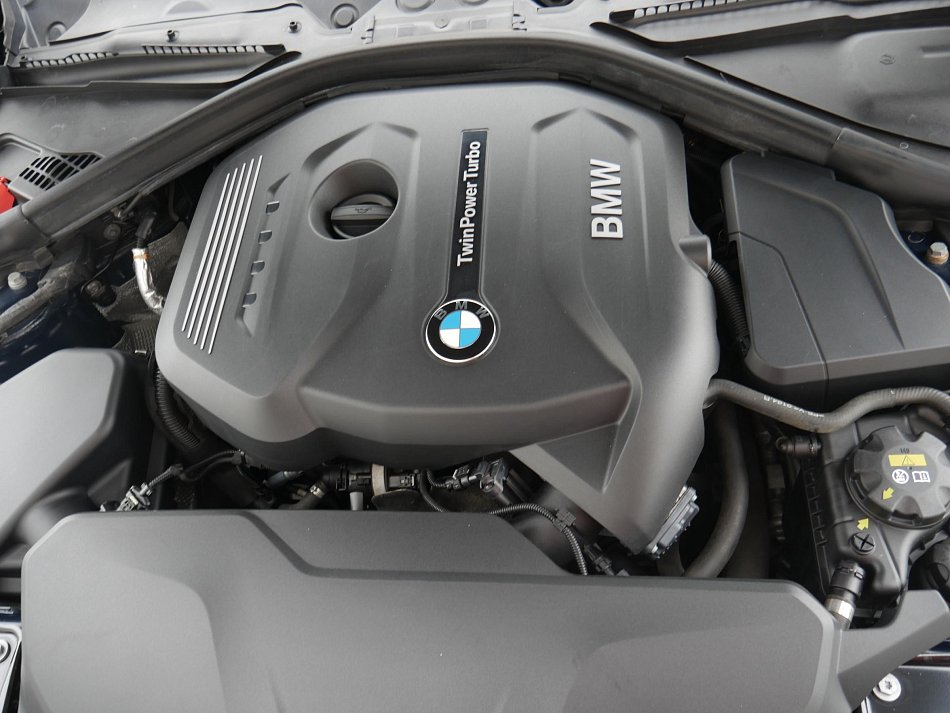 BMW Řada 3 2.0 i Sport Line 320i xDrive