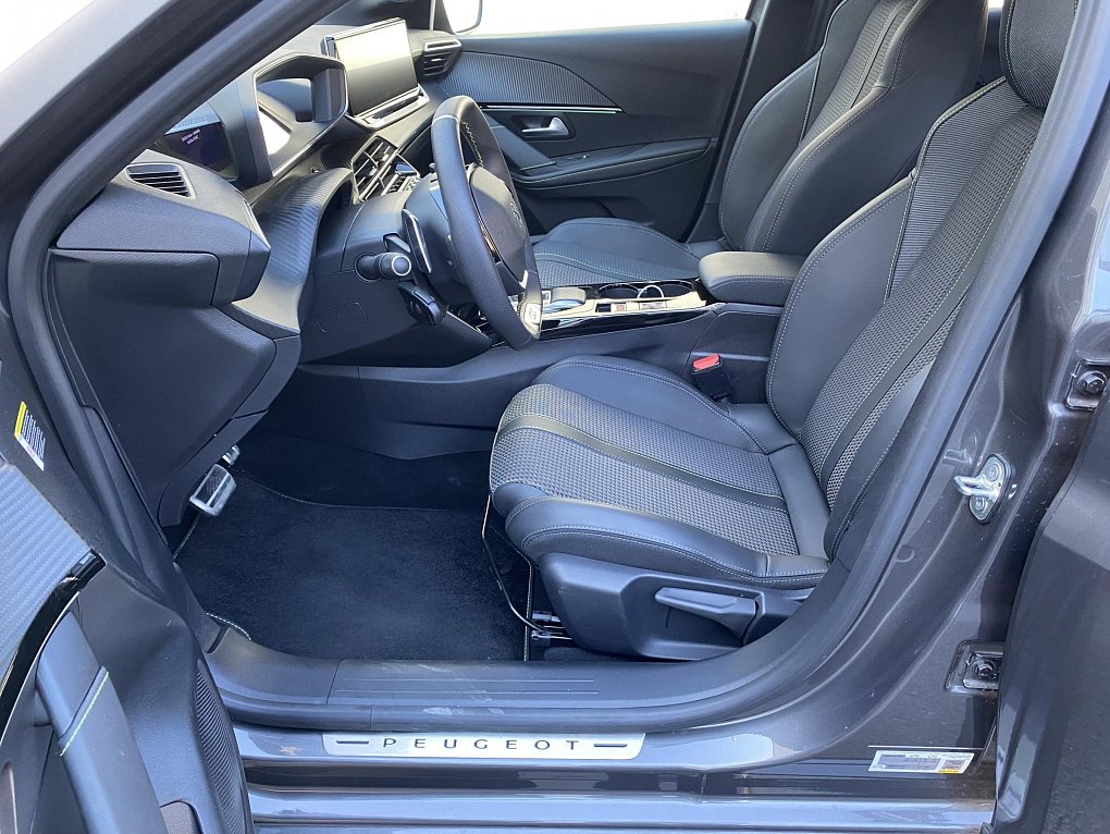 Peugeot 208 1.2 PT GT
