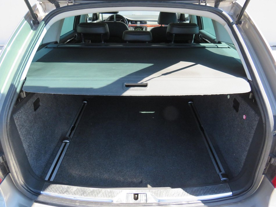 Škoda Superb II 2.0 TDi 