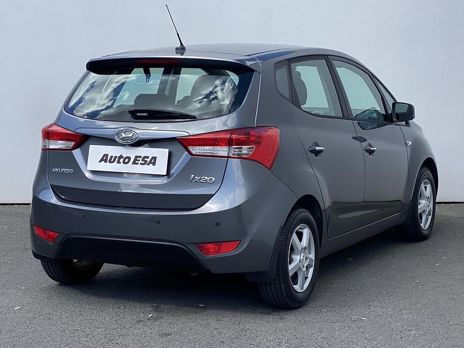 Hyundai Ix20 1.4i 