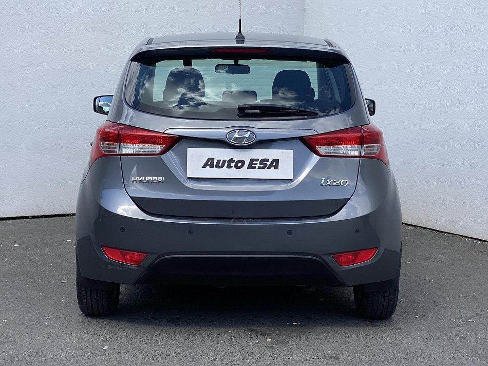 Hyundai Ix20 1.4i 
