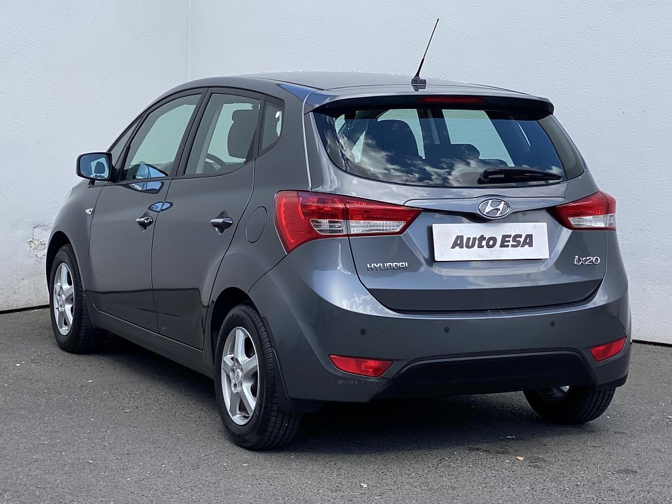 Hyundai Ix20 1.4i 