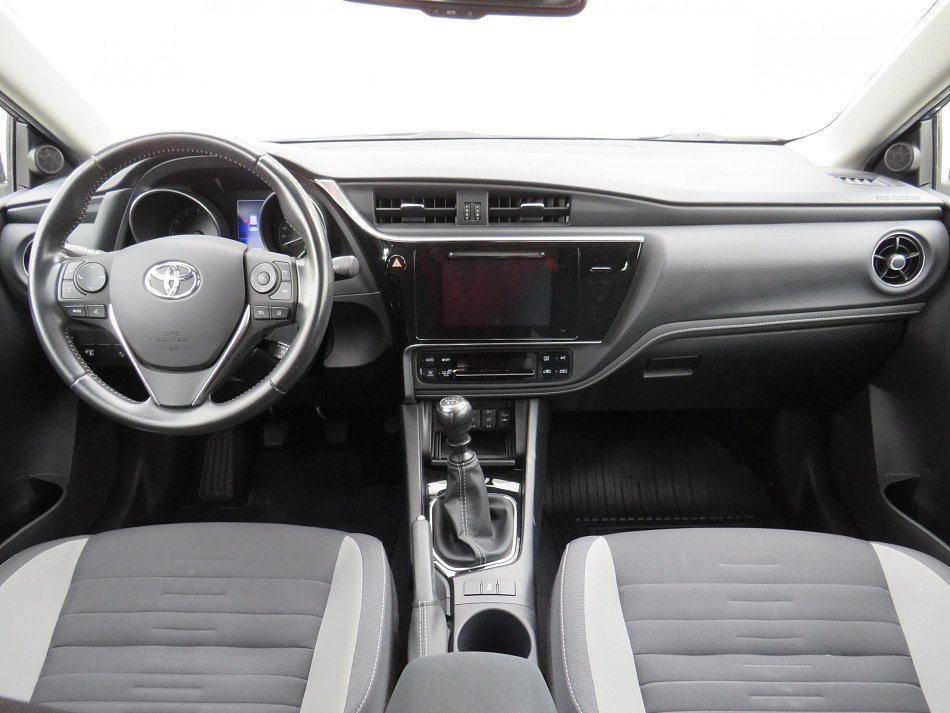 Toyota Auris 1.6VVT-i 