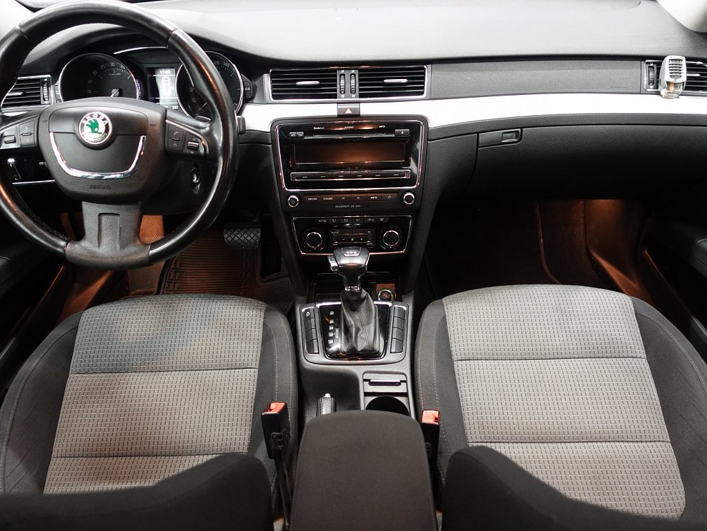 Škoda Superb II 2.0TDi Ambition