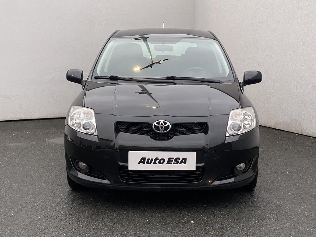 Toyota Auris 1.3i Team