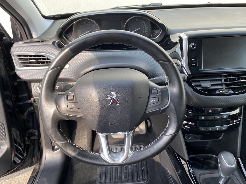 Peugeot 2008 1.2 PT Allure