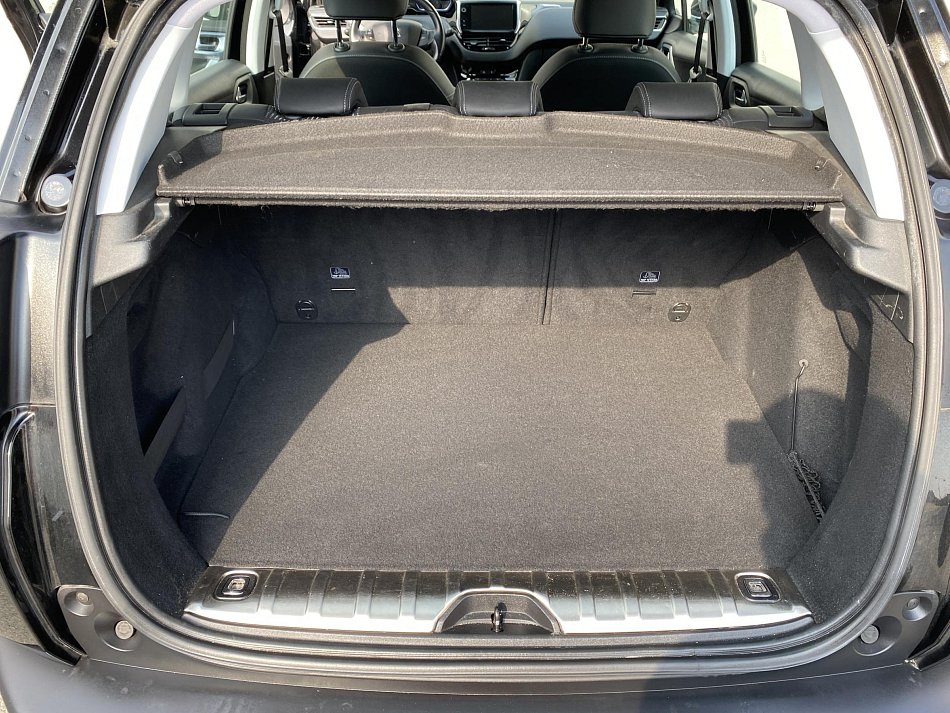 Peugeot 2008 1.2 PT Allure