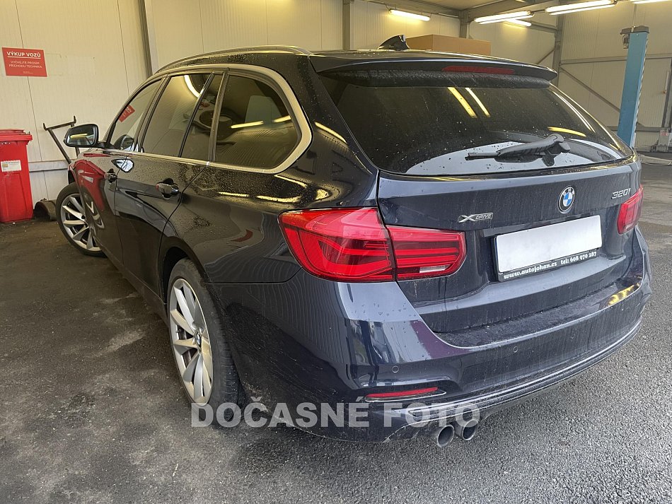 BMW Řada 3 2.0 i Sport Line 320i xDrive