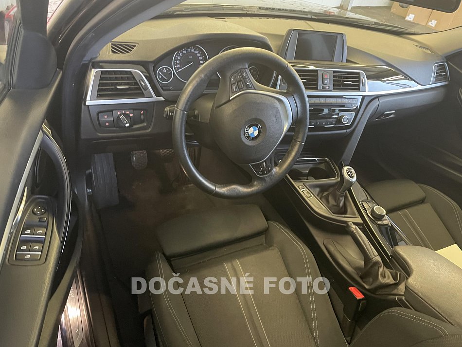 BMW Řada 3 2.0 i Sport Line 320i xDrive