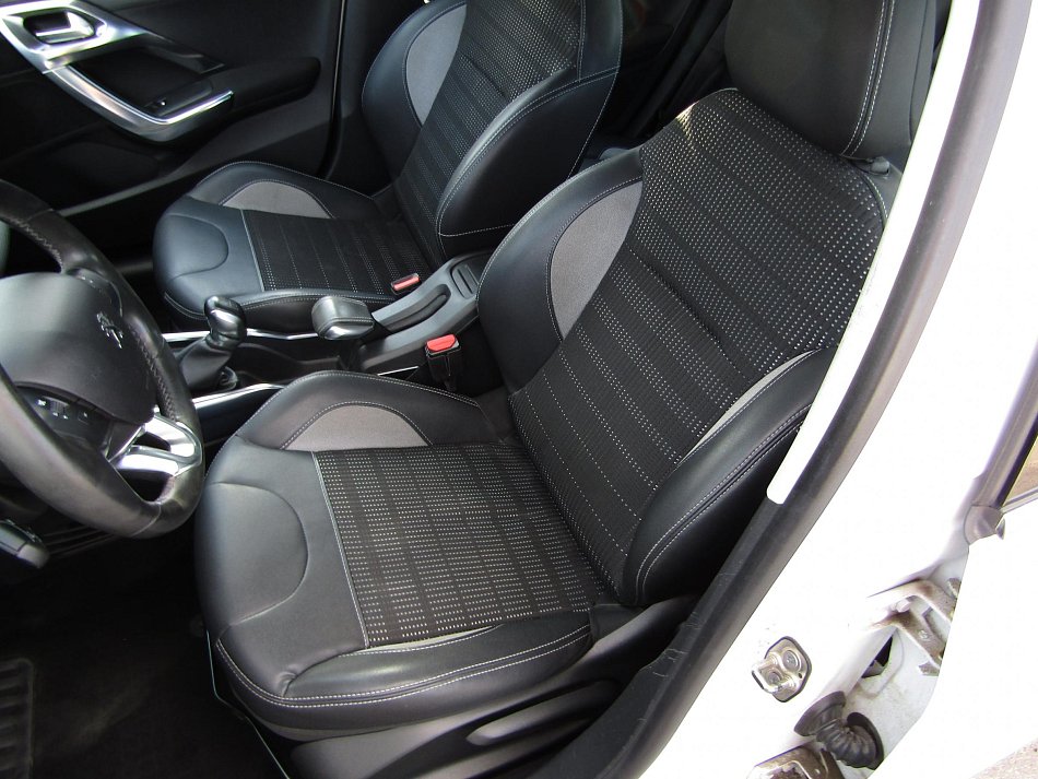 Peugeot 2008 1.6 VTi Allure