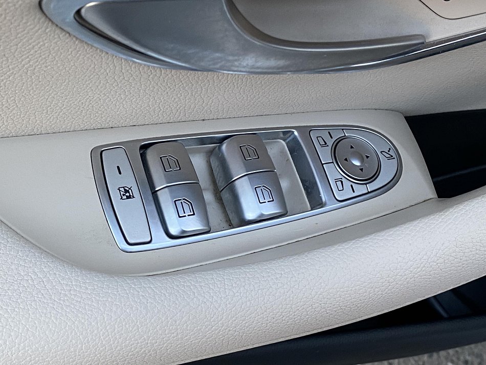 Mercedes-Benz Třída E 2.0CDi  E220 4M