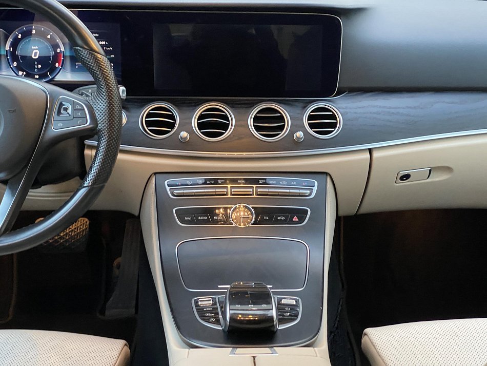 Mercedes-Benz Třída E 2.0CDi  E220 4M