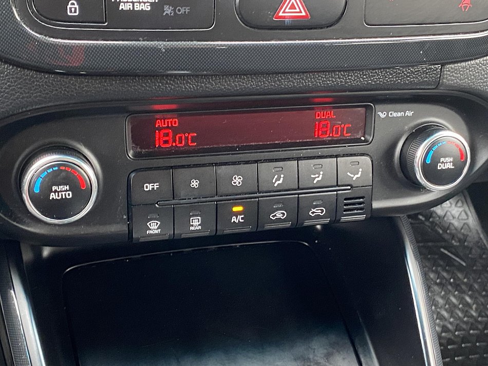 Kia Carens 1.7CRDi 