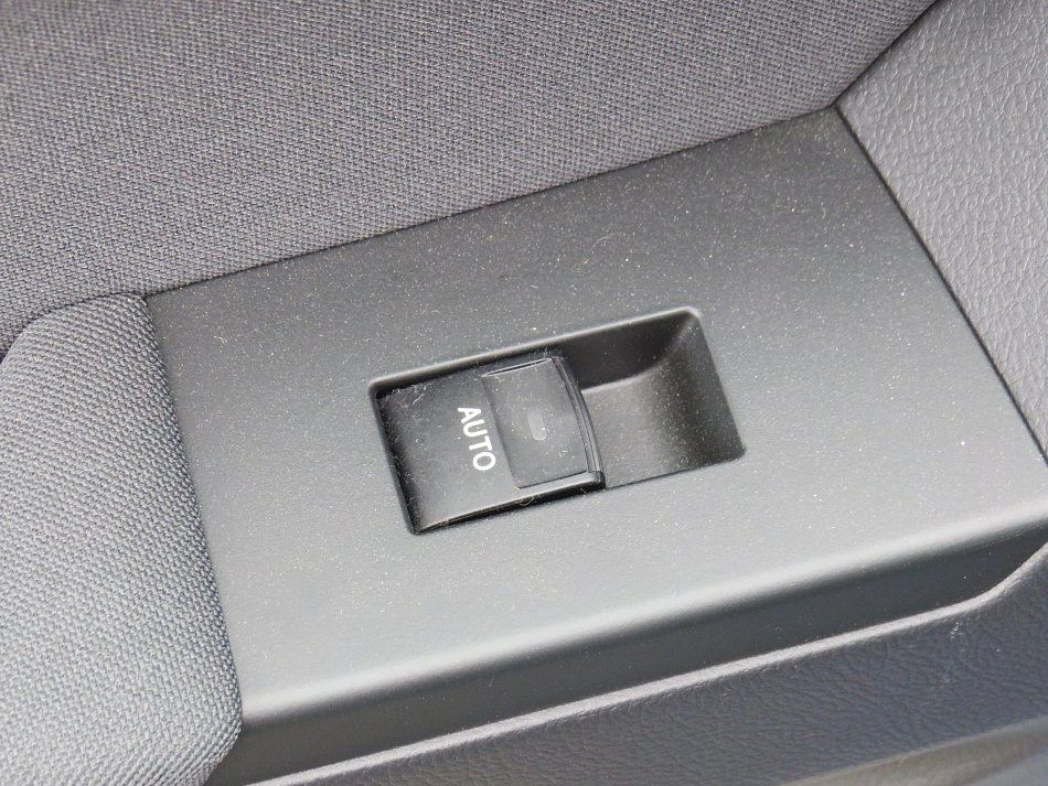 Toyota Auris 1.6VVT-i 