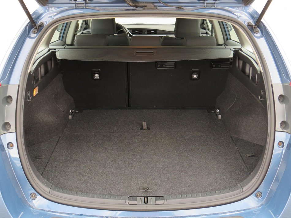 Toyota Auris 1.6VVT-i 