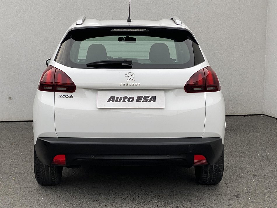 Peugeot 2008 1.2i Active
