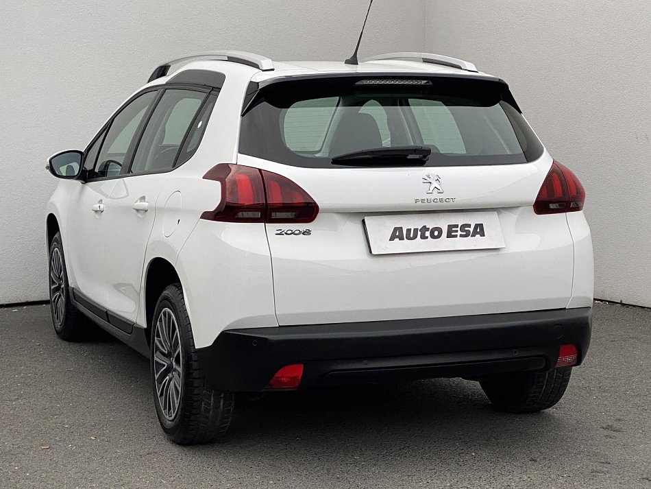 Peugeot 2008 1.2i Active