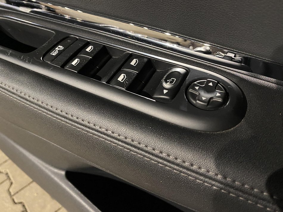 Peugeot 3008 2.0 HDi 