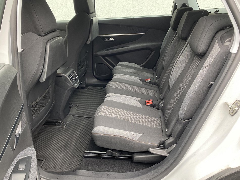 Peugeot 5008 1.2 PT Active