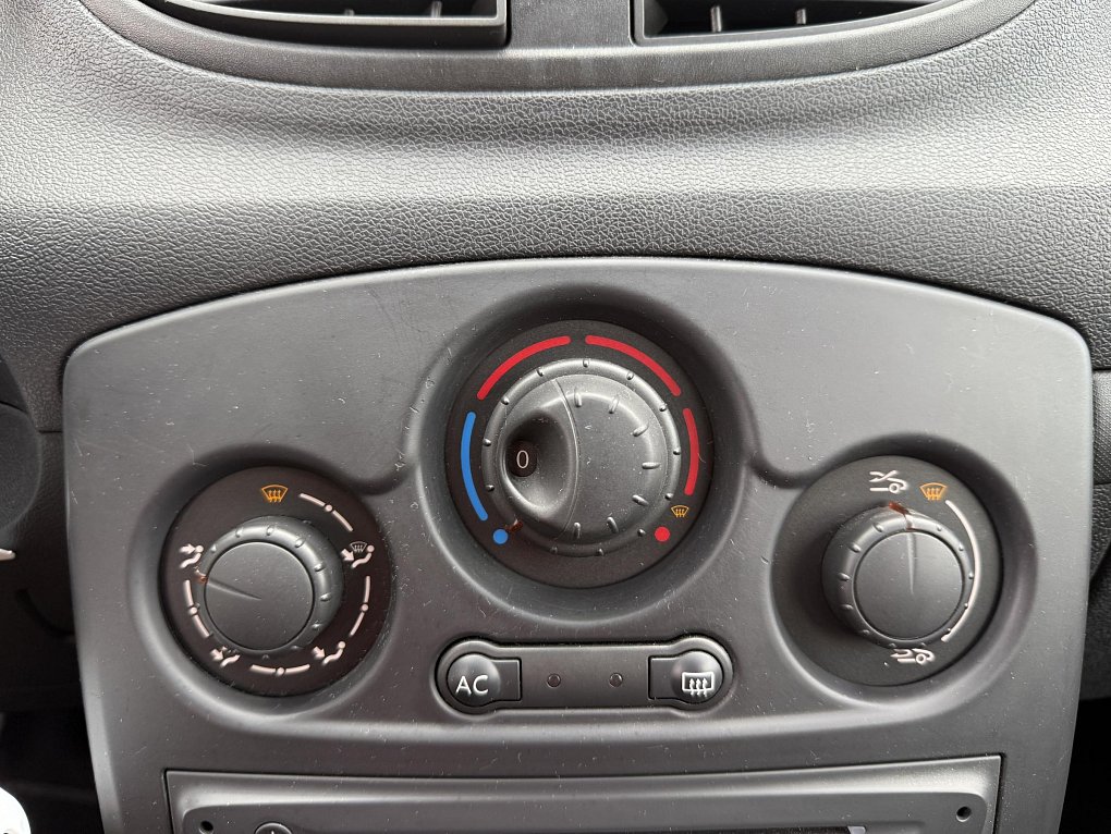 Renault Clio 1.2 i 