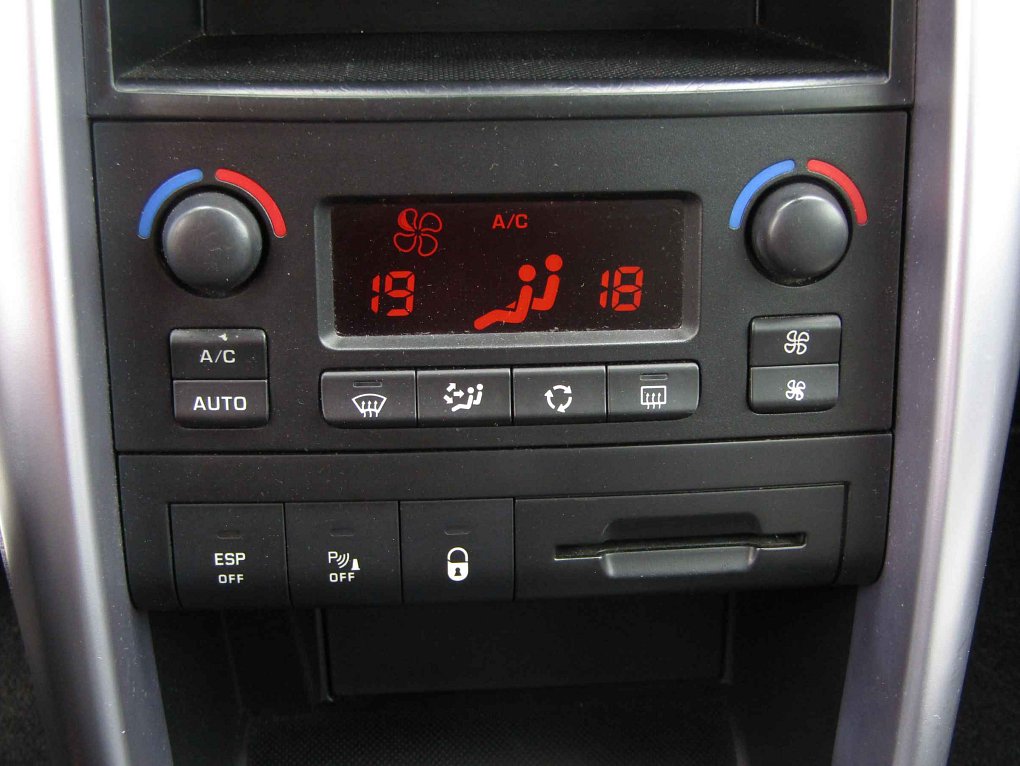 Peugeot 207 1.6i 