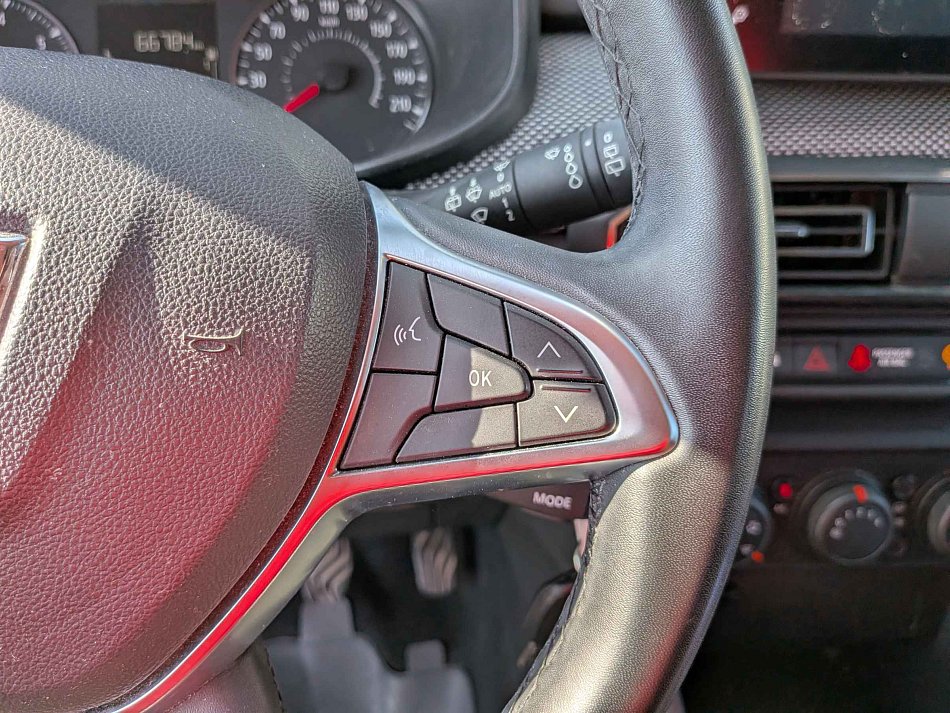 Dacia Sandero 1.0i 