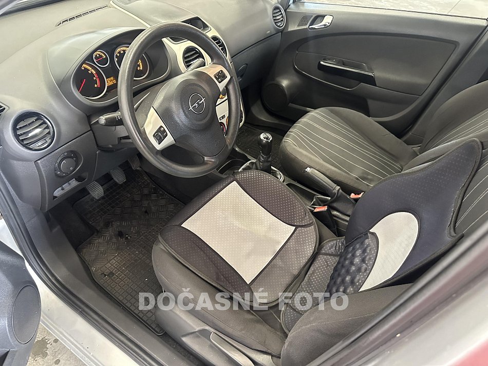 Opel Corsa 1.2i 