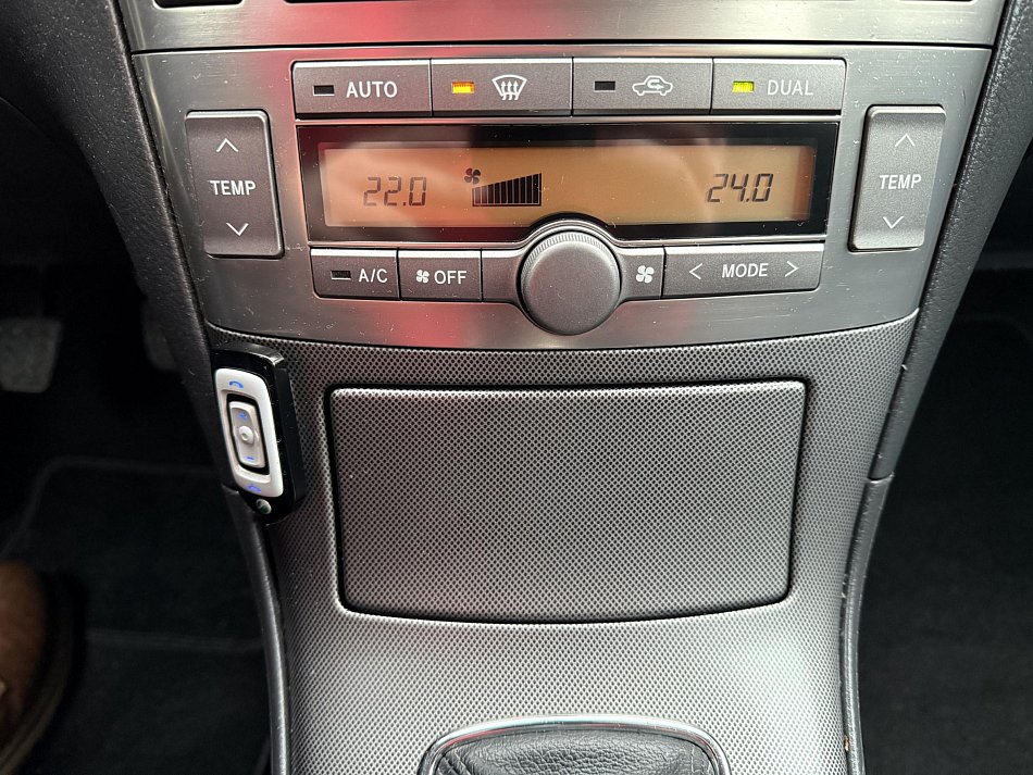 Toyota Avensis 2.0D-4D 