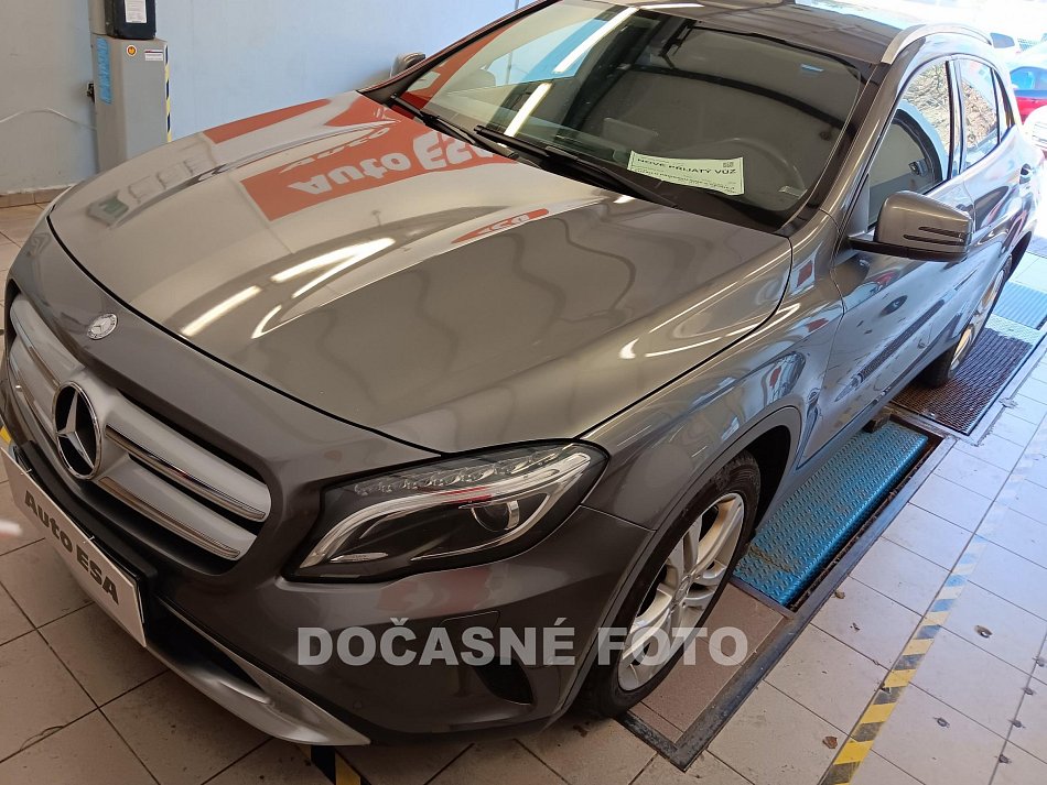 Mercedes-Benz GLA 2.2 D 