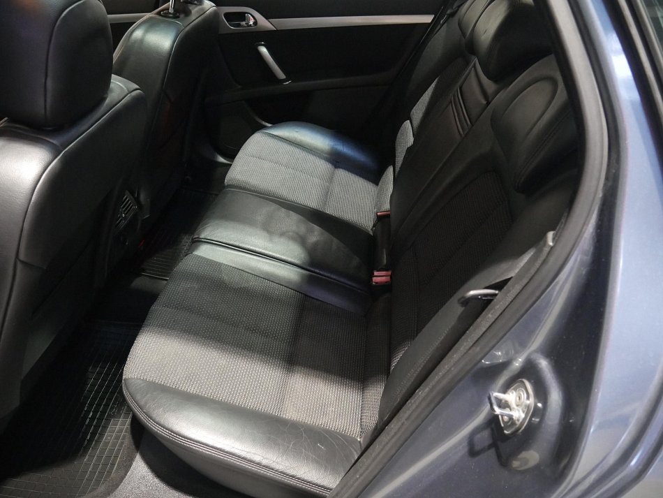 Peugeot 407 2.0 HDi  SW