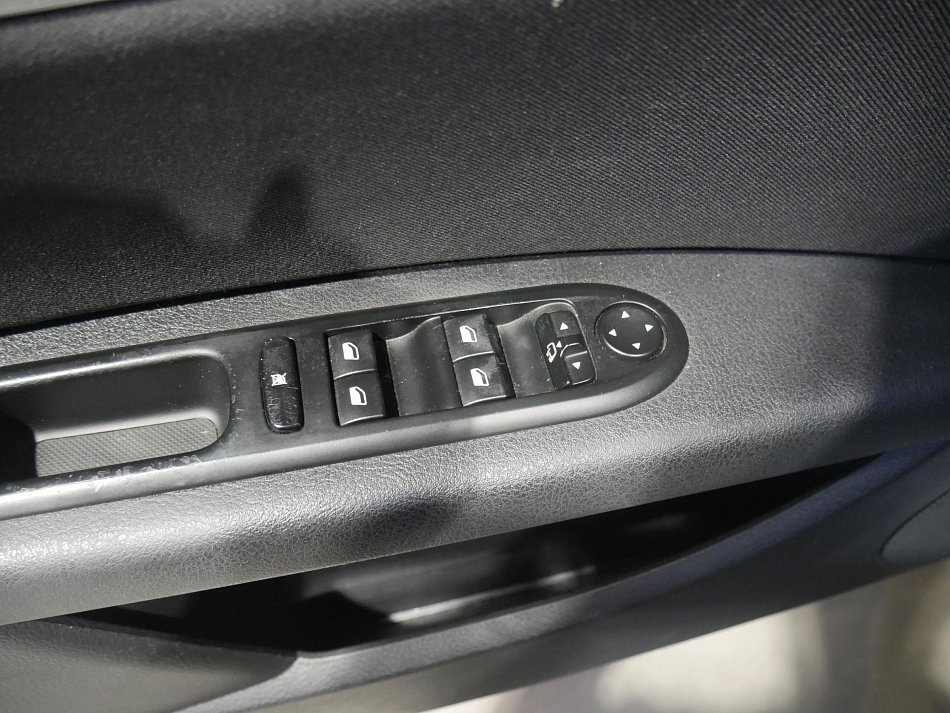 Peugeot 407 2.0 HDi  SW