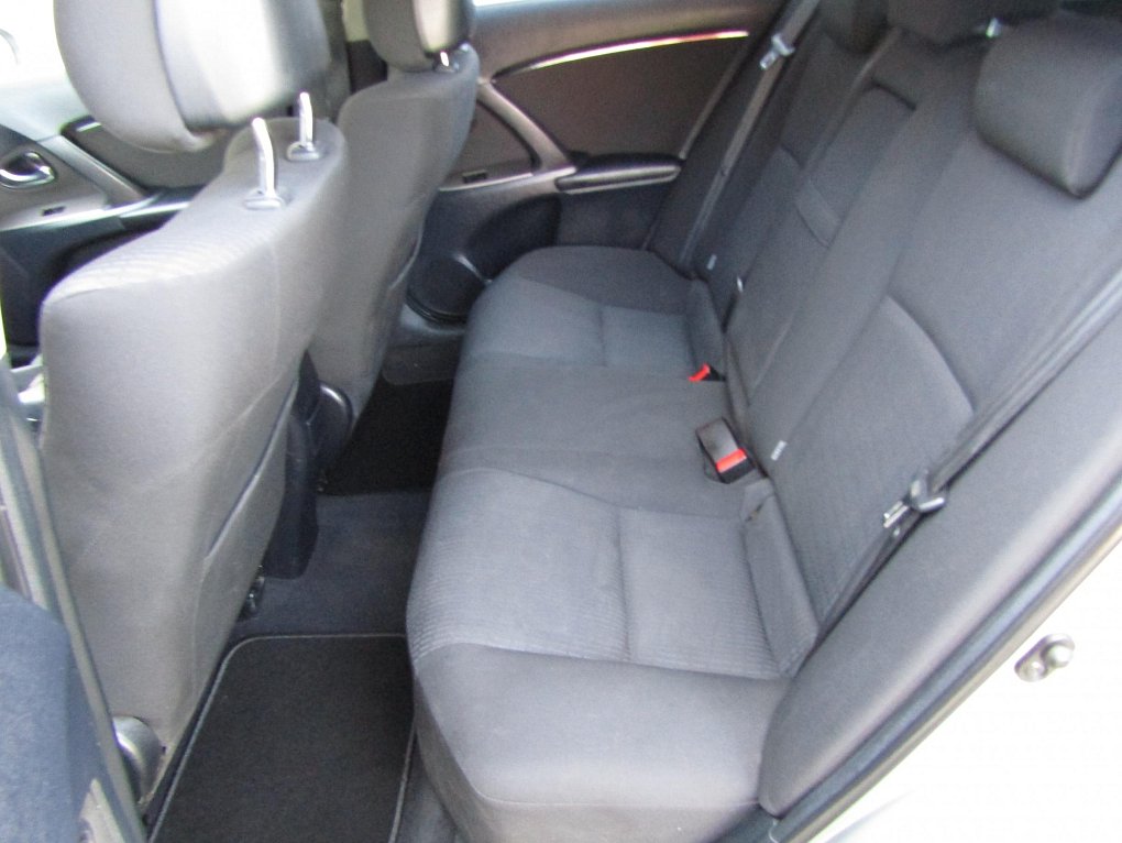 Toyota Avensis 1.8 i 