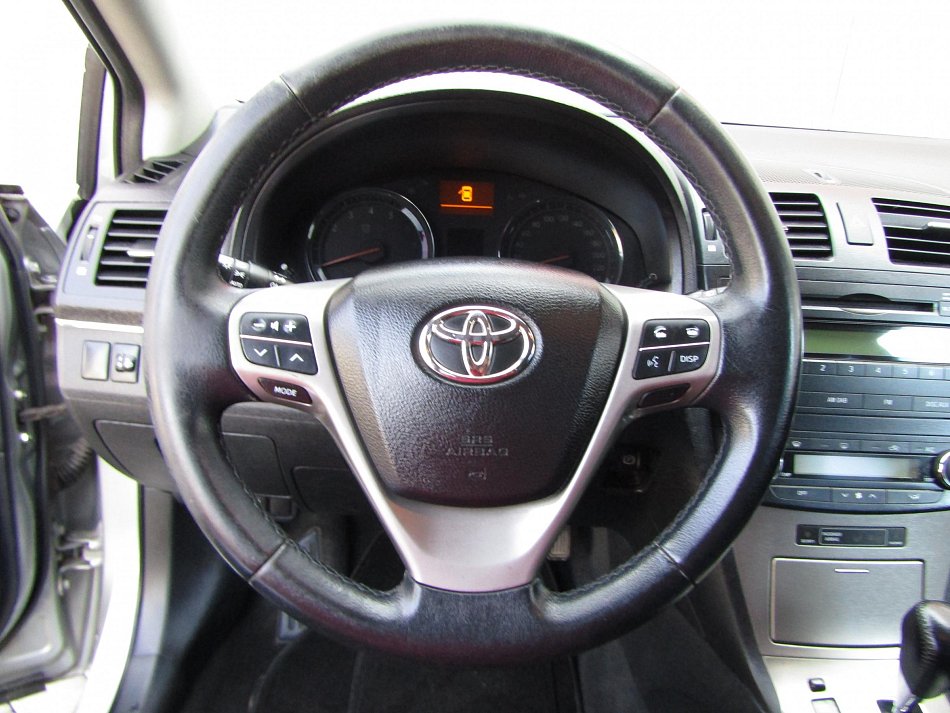 Toyota Avensis 1.8 i 