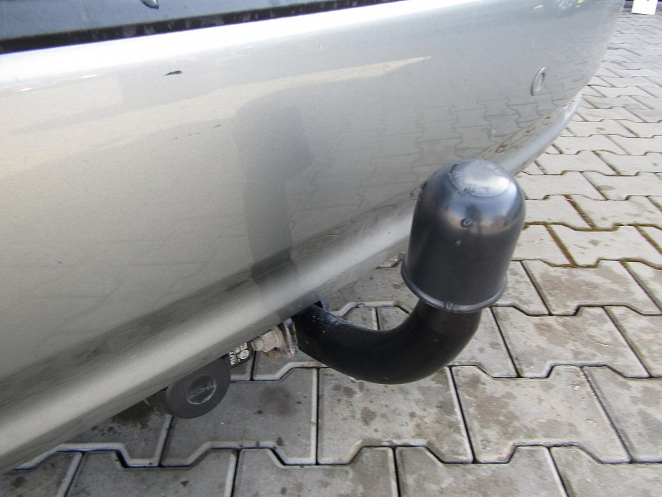 Toyota Avensis 1.8 i 