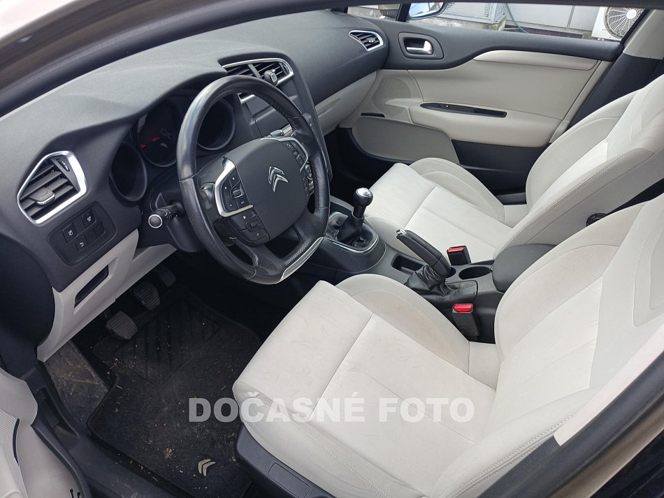 Citroën C4 1.6 i 