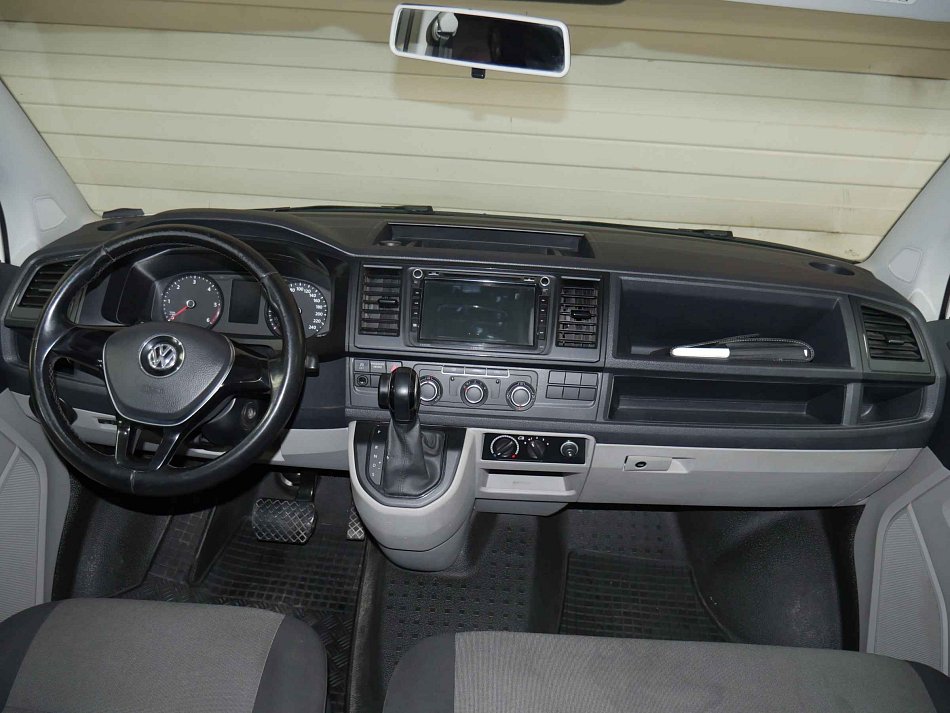 Volkswagen Transporter 2.0TDi  L2 9míst